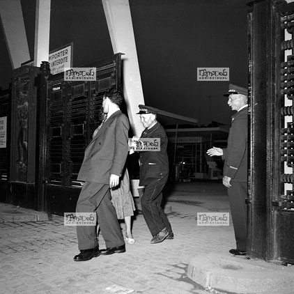 Paris, 25-05,le dernier visiteur de la foire de Paris