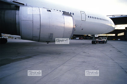 N�mes, Ateliers d'entretien d'avions,  DC 10