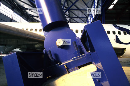 N�mes, Ateliers d'entretien d'avions