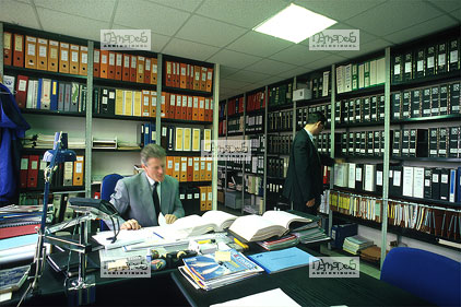 N�mes, Ateliers d'entretien d'avions