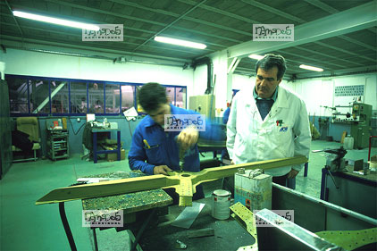 N�mes, Ateliers d'entretien d'avions