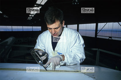 N�mes, Ateliers d'entretien d'avions