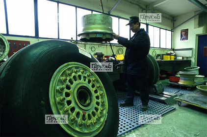 N�mes, Ateliers d'entretien d'avions