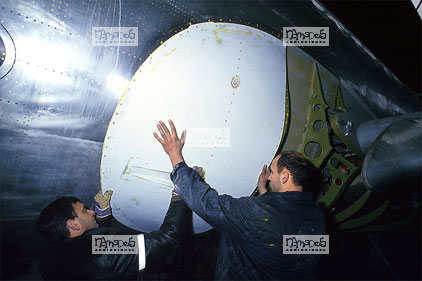 N�mes, Ateliers d'entretien d'avions