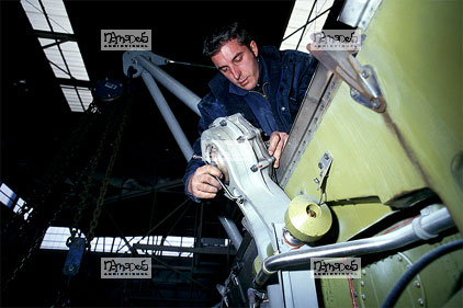 N�mes, Ateliers d'entretien d'avions