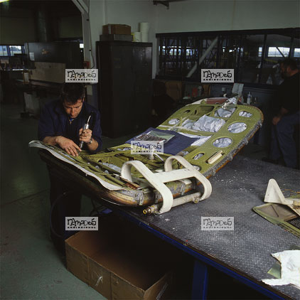 N�mes, Ateliers d'entretien d'avions