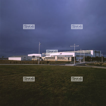 N�mes, Ateliers d'entretien d'avions