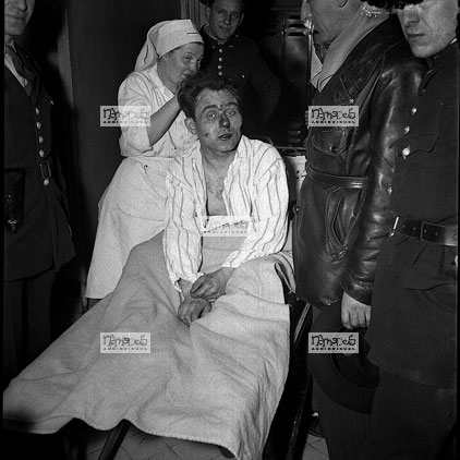 Paris, 28-01, Attaque aux Petits M�nages, Agents bless�s
