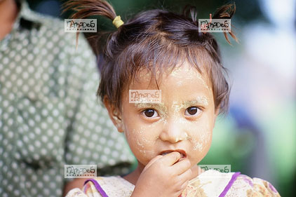 Pagan, Fillette, visage d�cor� de Tanaka, visage d�cor� de Tanaka