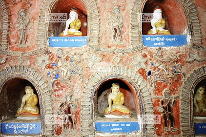 Inl�,�Pagode Shweyanpyay, Int�rieur, Petites niches avec ex-voto