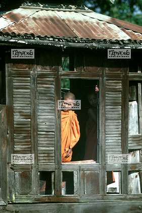 Jeune bonze, monast�re de Shwe-Yam Pyie
