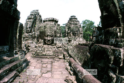 Angkor, Bayon