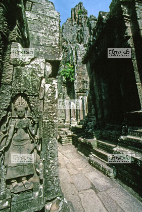 Angkor, Bayon