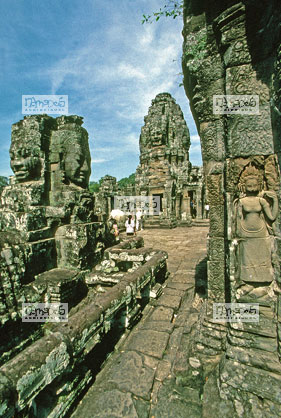 Angkor, Bayon