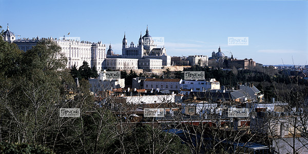 Europe, Espagne, Madrid, Palacio Real y Catedral Nostra serra de La Almuneda