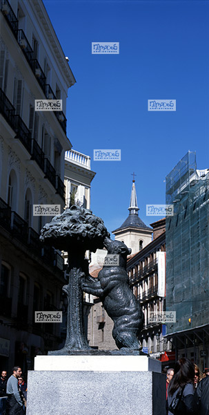 Europe, Espagne, Madrid, Puerta del sol, l'Ours et l'Arbousier, symboles de la ville