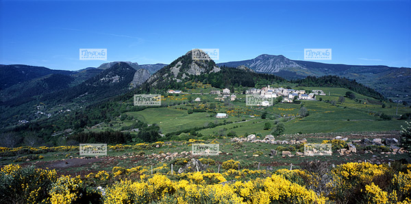 Europe, France, Massif central, 07 Ard�che, la commune de Bor�e devant les sucs, volcanisme