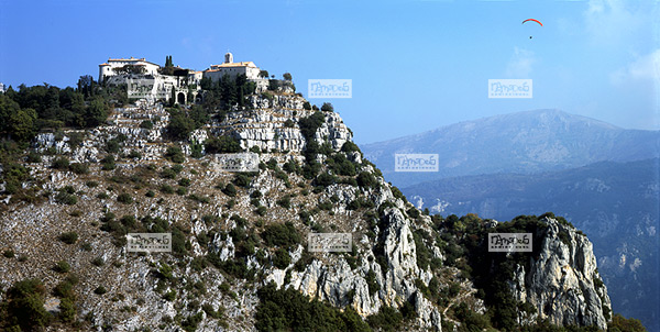 Europe, France, Provence, C�te d'Azur, 06 Alpes Maritimes - Gourdon, village et son Ch�teau des IXe, XIIe, XVIIe si�cles (altitude 760 m�tres)